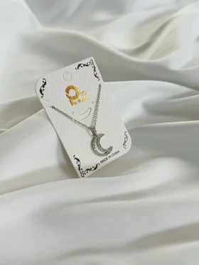 گردنبند ماه نگین‌دار