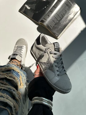 ونس GOLDEN GOOSE