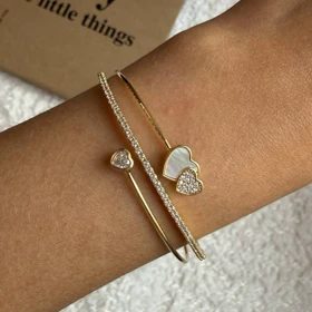 بنگل طلایی قلب نگین‌دار