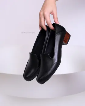 کفش پاشنه‌دار