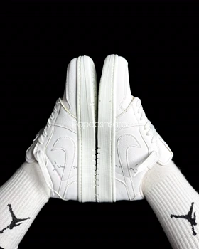 کتانی جردن تراویس وایت پارتی