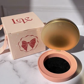 باکس گل جاودان گرد صورتی