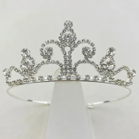 تاج مو زنانه جواهری نگین‌دار مدل رزلینا نقره‌ای