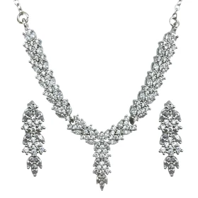 نیم‌ست زنانه مدل آرنلیا طرح جواهر برگ‌های ظریف با نگین‌های درخشان (گردنبند و گوشواره)
