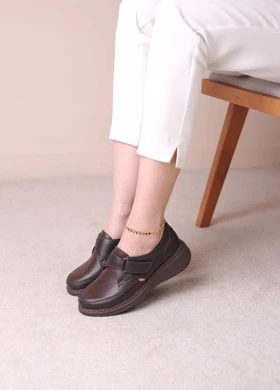 کفش پرسنلی زنانه آداک