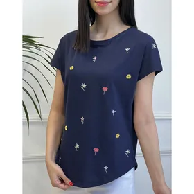 تیشرت گل‌دار اورسای
