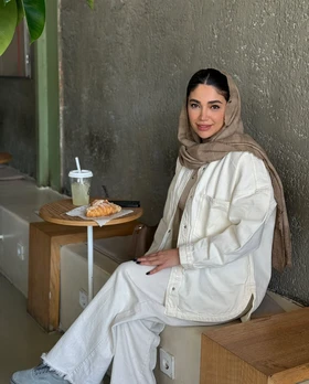کت جین اسموت