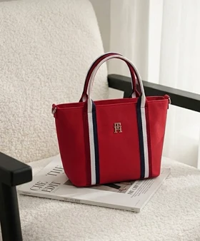 کیف زنانه Tommy Hilfiger