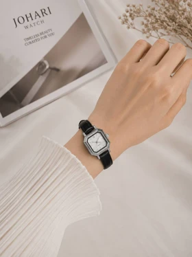 ساعت مچی زنانه مربع چرمی کد W460 (سفید)