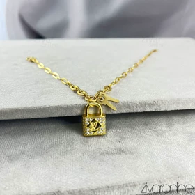 دستبند زنانه طرح لویی ویتون با آویز قفل 40184