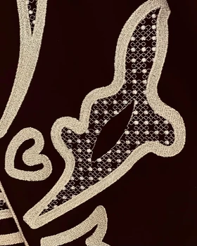کت گلدوزی شده