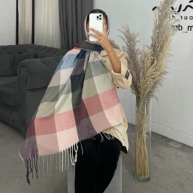 شال چهار خونه رنگی