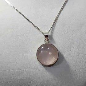 گردنبند نقره با سنگ رزکوارتز دایره (بدون زنجیر)