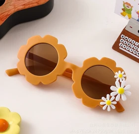 عینک بچگانه طرح گل بابونه
