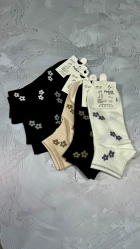 جوراب مچی طرح گل درشت