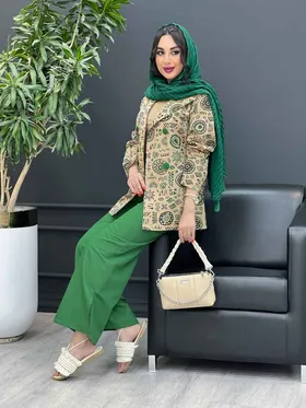 ست مانتو شلوار طرح دار چهار دکمه