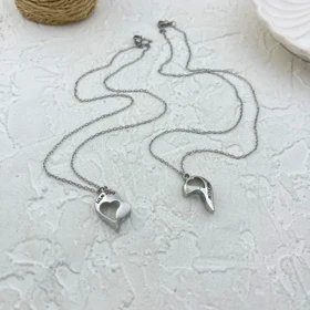 گردنبند دوستی با طرح قلب، هدیه‌ای ماندگار و شیک