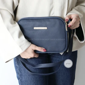 کیف زنانه دوشی مدل ماگریتا (سورمه ای)