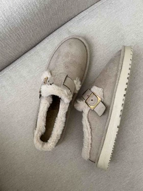 UGG سگک دار
