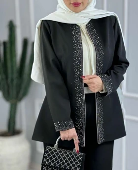 مانتو کتی حاشیه نگین‌دار