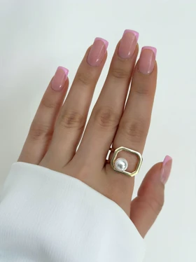 انگشتر استیل زنانه چند ضلعی و مروارید (گلد)