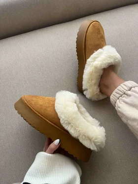 UGG خزدار