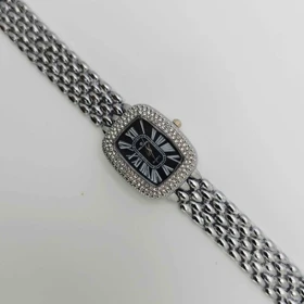 ساعت مچی زنانه مجلسی ریلانس Riluns نگین‌دار با موتور کوارتز (بند نقره ای صفحه مشکی 1)