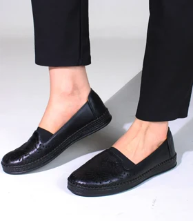 کفش چرم طبیعی زنانه مدل طاووسی