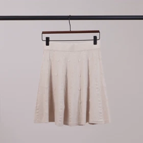 دامن کوتاه هانا (شیری)