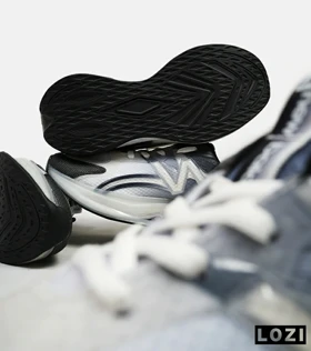 کفش کتانی مردانه و زنانه طوسی سفید NEW BALANCE More Trail v3
