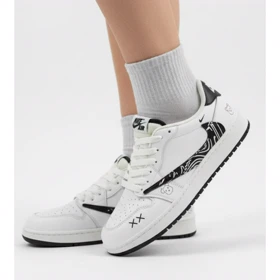 کتانی زنانه ترویس نورث فیس سفید مشکی