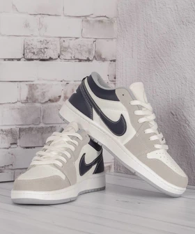 کفش سورمه ای نایک جردن 4818