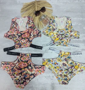 ست نیم‌تنه و شورت گل بزرگ بدون پد 109158 سایز XL مناسب 40,42