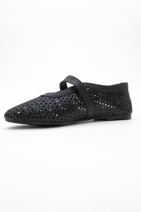 کالج زنانه luvishoes luvishoes