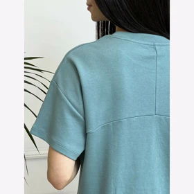 تیشرت پشت خط‌دار