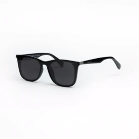 عینک آفتابی پلاریزه زنانه و مردانه پرادا PRADA مدل Classic Frame (مشکی)