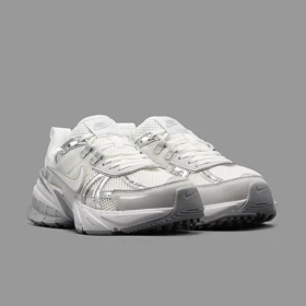 نایکی وی تو کی سفید نقره ای Nike V2K Run White Silver