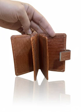 جاکارتی دکمه دار