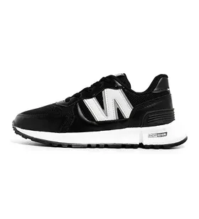 کفش ورزشی زنانه New Balance