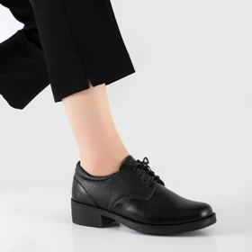 کفش طبی زنانه و دخترانه مدل بندی رنگ مشکی کد M702