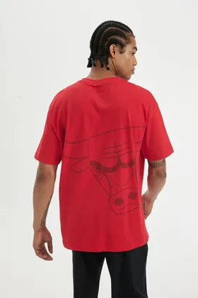 تیشرت آستین کوتاه یقه کوتاه DeFactoFit NBA Chicago Bulls Boxy Fit Crew B9891AX24SM