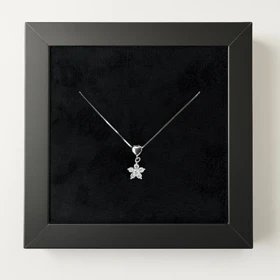 گردنبند نقره طرح قلب و گل نگین‌دار