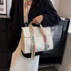 کیف بند گل‌دار
