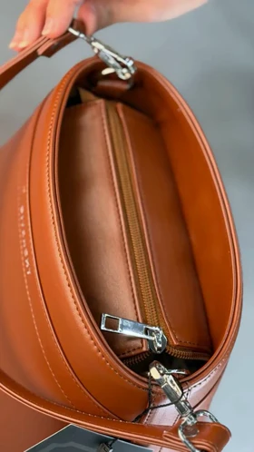 548 - 548 کیف ساده جیوان