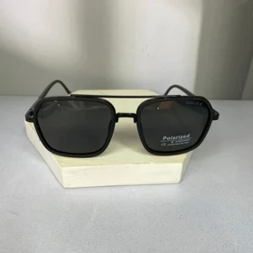 عینک آفتابی پلیس مدل hc p8042 (فریم مشکی مات)