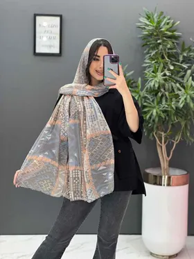 شال حریرنخ طرح لوزی و مربع