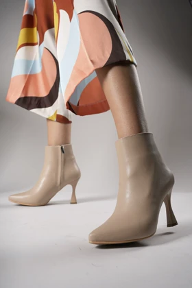 بوت و نیم بوت زنانه ریکان riccon