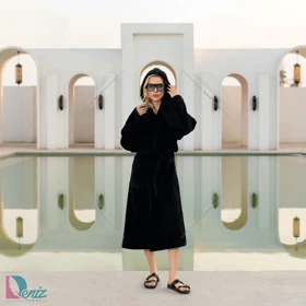 حوله تن پوش با طرح ساده رنگ مشکی