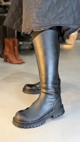 6407 - بوت بلند مازراتی6407