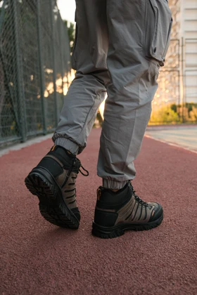 بوت و نیم بوت مردانه ریکن riccon